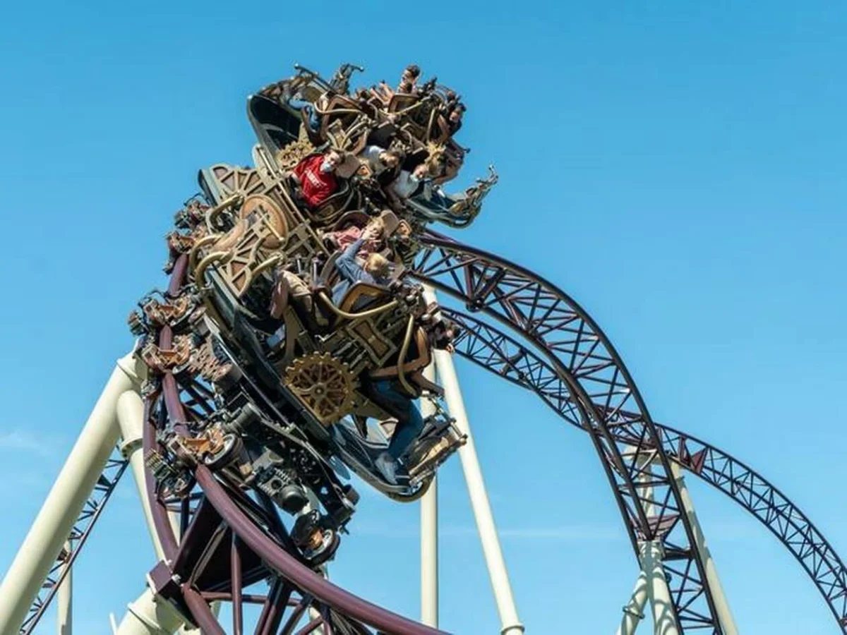 Visiter Plopsaland - Guide complet et avis Plopsaland - Parc d'attractions en Belgique