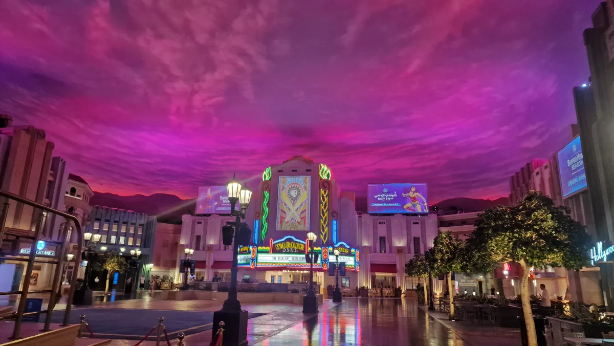 Visiter Warner Bros World Abu Dhabi - Guide complet et avis Warner Bros World Abu Dhabi - Parc d'attractions en Émirats arabes unis