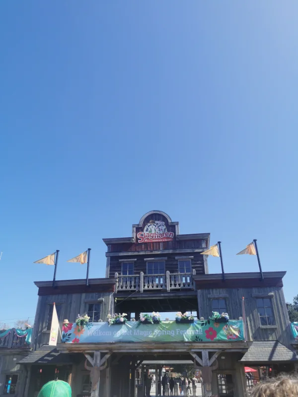 Visiter AttractiePark Slagharen - Guide complet et avis AttractiePark Slagharen - Parc d'attractions en Pays-Bas